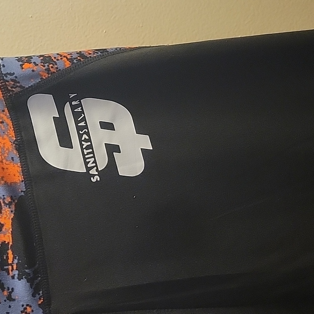Women leggings. New no tags. Sanity Salary. Size L/XL but seems more like medium